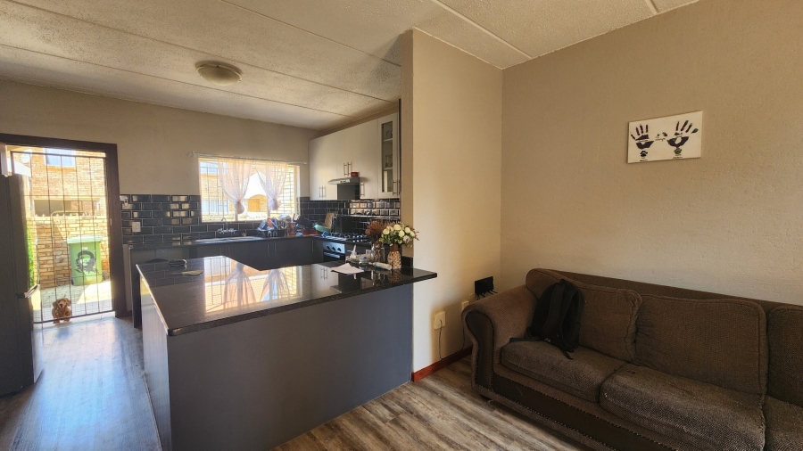 To Let 3 Bedroom Property for Rent in Baillie Park North West